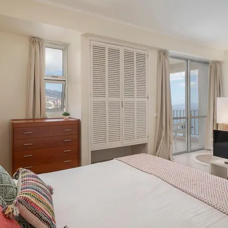 Do Mar Ii By An Island Apartment *