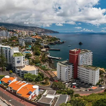 Do Mar Ii By An Island Funchal (Madeira)