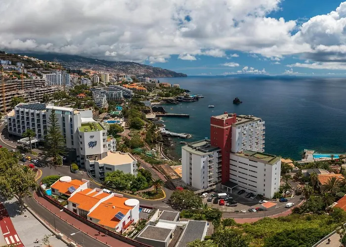 Do Mar Ii By An Island 푼샬